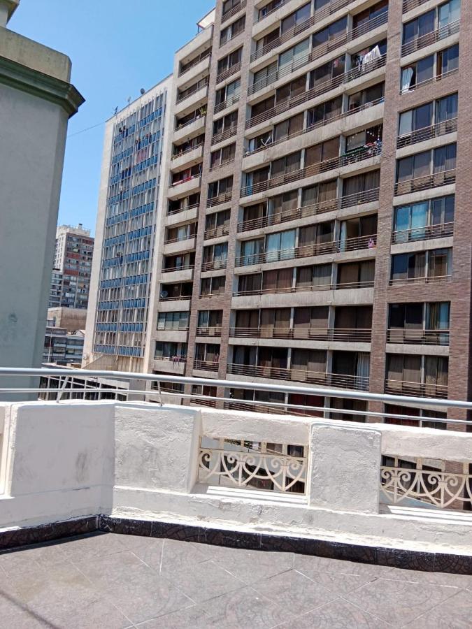 Hotel hostal mancora monjitas 755 Santiago de Chile Exterior foto